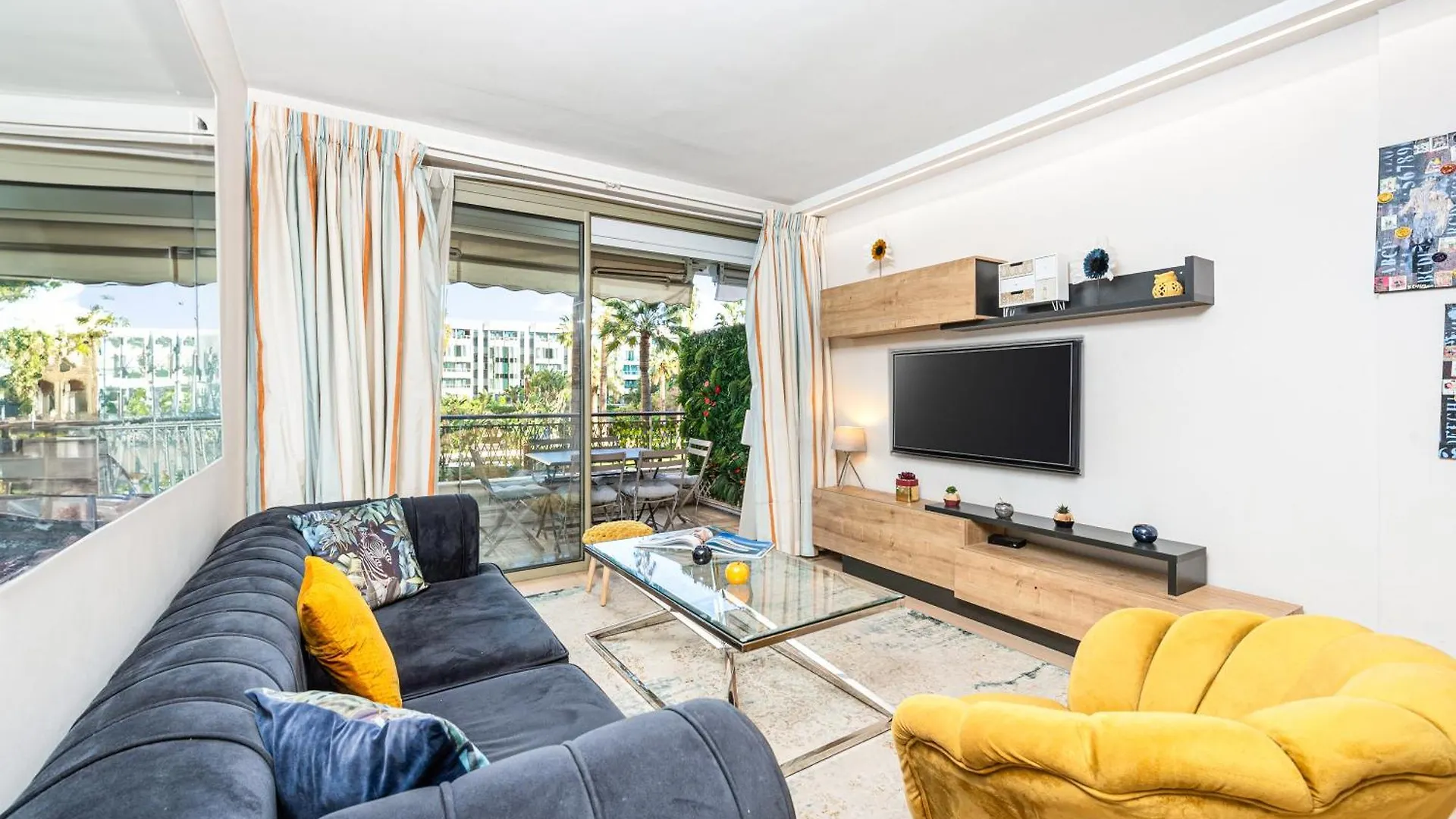 Croisette - Luxe - Grand Hotel Cannes 0*,  France